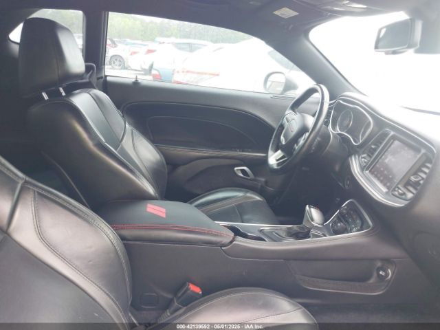 2C3CDZAG0JH132520 Dodge Challenger Sxt Plus