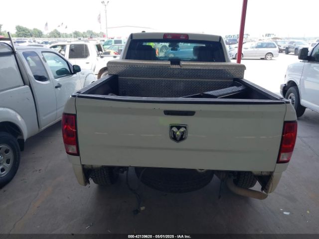 1C6RR6FG2KS702064 RAM 1500 Classic Tradesman  4x2 6'4 Box