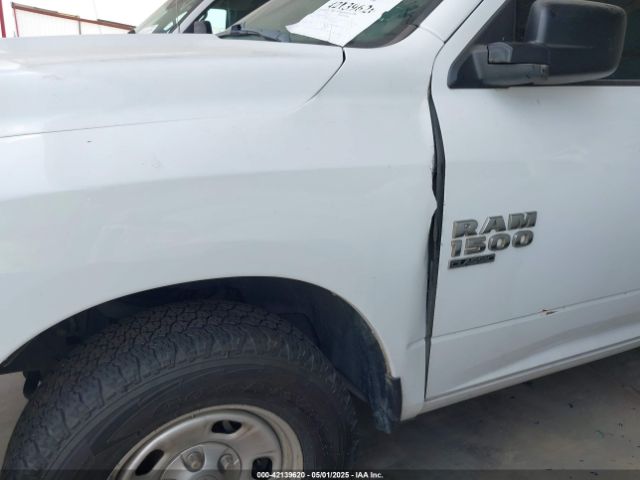 1C6RR6FG2KS702064 RAM 1500 Classic Tradesman  4x2 6'4 Box