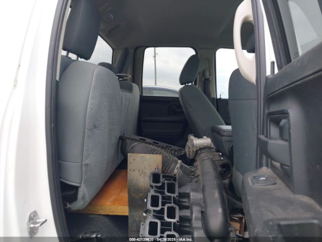 1C6RR6FG2KS702064 RAM 1500 Classic Tradesman  4x2 6'4 Box
