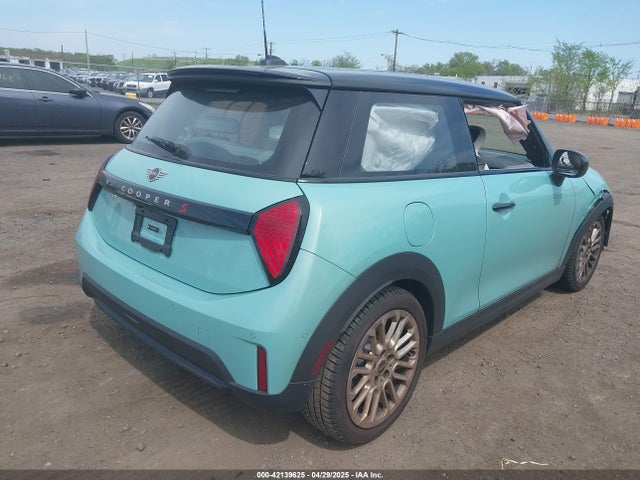 2025 MINI HARDTOP WMW23GD05S2W24870 Photo 3