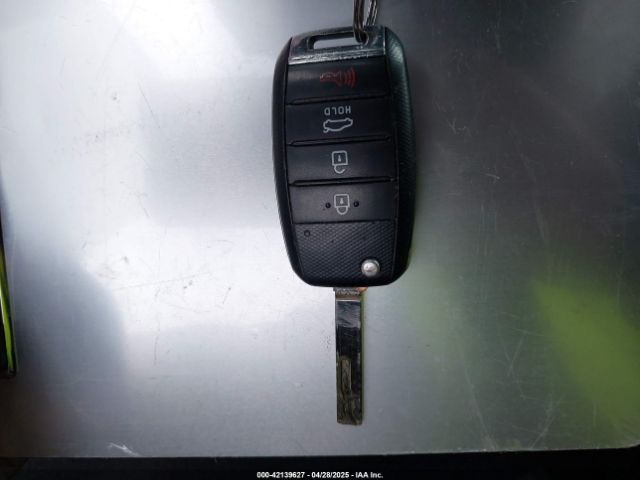 5XXGT4L32GG064990 KIA Optima Lx