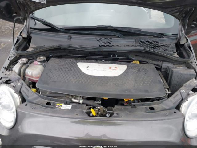 2017 FIAT 500E 3C3CFFGE5HT697541 Photo 9