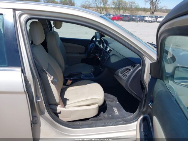 1C3CCBAGXEN171400 Chrysler 200 LX
