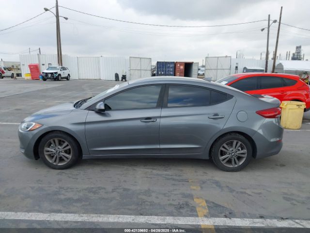 5NPD84LF9JH288445 Hyundai ELANTRA SEL