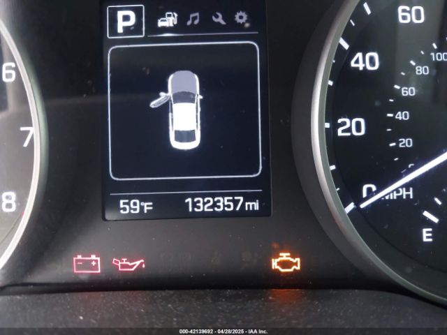 5NPD84LF9JH288445 Hyundai ELANTRA SEL