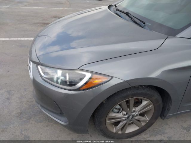 5NPD84LF9JH288445 Hyundai ELANTRA SEL