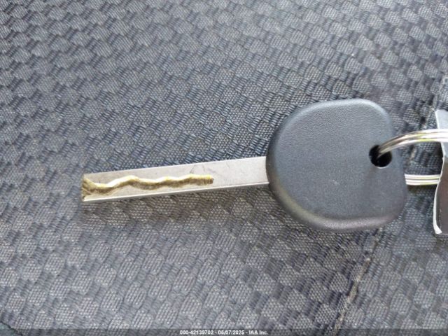1GCVKREC5HZ114123 Chevrolet Silverado 1500 2lt