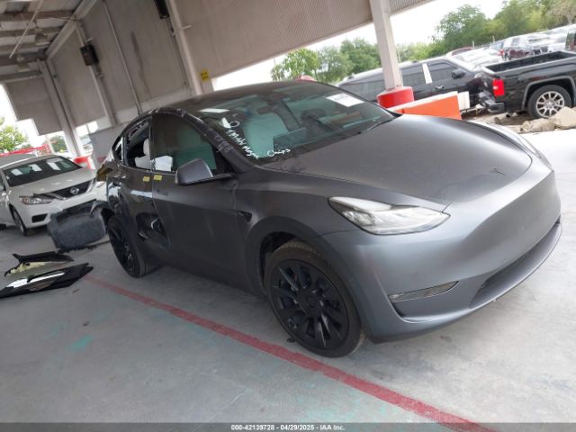 7SAYGDEE4NF450434 Tesla Model Y Long Range Dual Motor All-wheel Drive