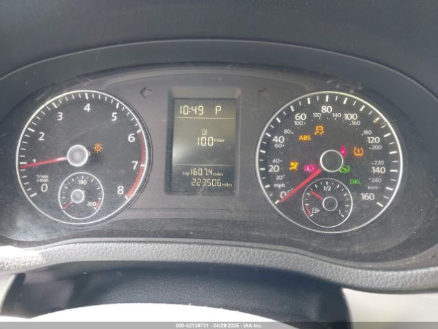 1VWAT7A37FC014673 Volkswagen Passat 1.8t Wolfsburg Edition