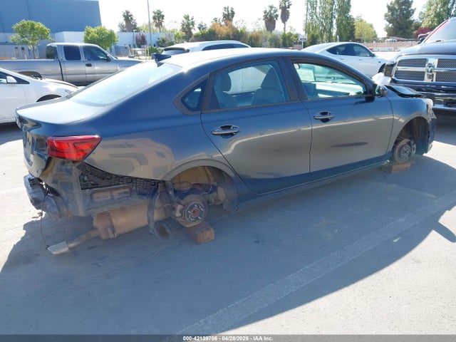 3KPF24AD5KE021921 KIA Forte Lxs