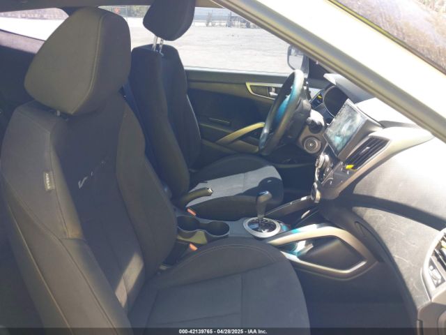 KMHTC6AD3GU270895 Hyundai Veloster
