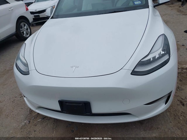 7SAYGDEE7NF310555 Tesla 2022