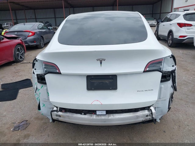 7SAYGDEE7NF310555 Tesla 2022