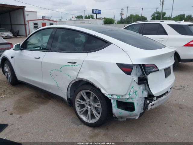 2022 TESLA MODEL Y 7SAYGDEE7NF310555 Photo 2
