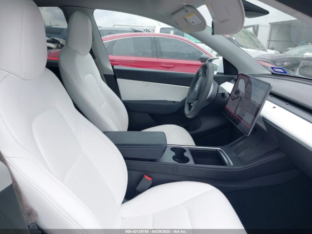 2022 TESLA MODEL Y 7SAYGDEE7NF310555 Photo 4