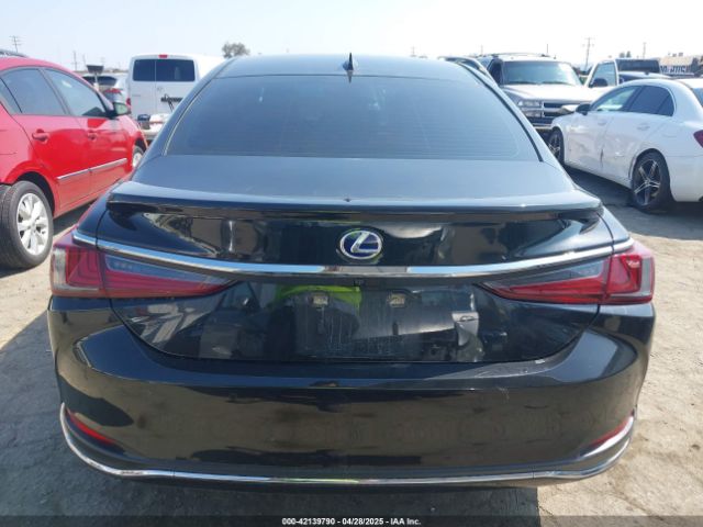 58ADA1C10NU026319 Lexus ES 300H