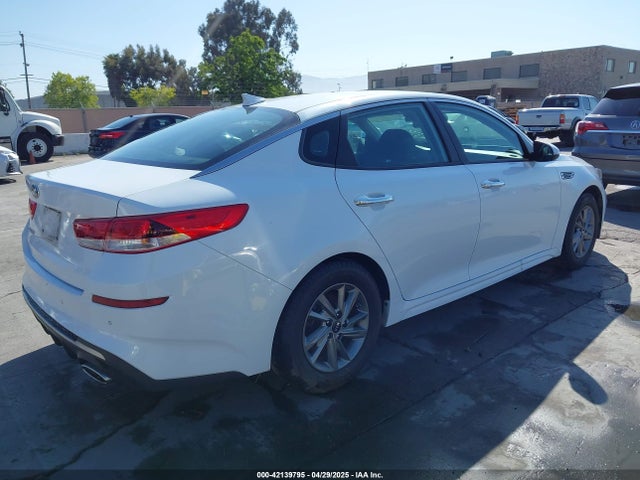 5XXGT4L33KG324175 KIA Optima Lx