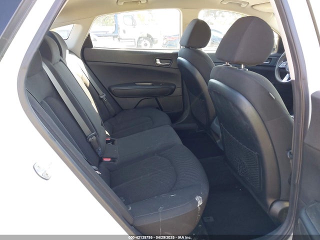 5XXGT4L33KG324175 KIA Optima Lx