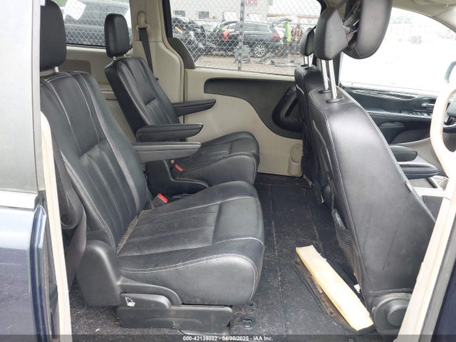 2C4RC1BG3FR716002 Chrysler Town & Country Touring