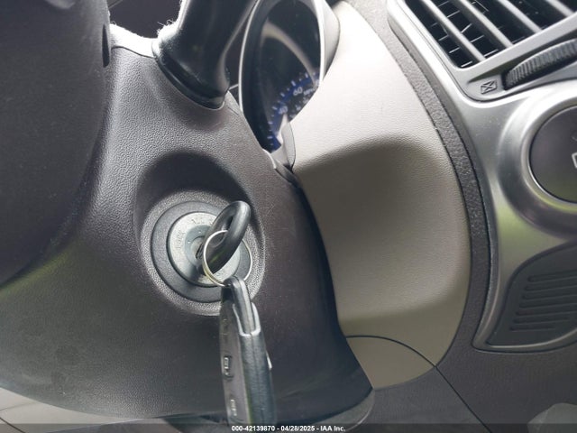 KM8JU3AG4EU839859 Hyundai TUCSON SE