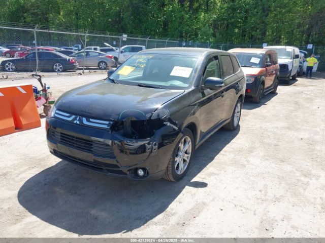 JA4AZ3A38EZ006212 Mitsubishi Outlander Se