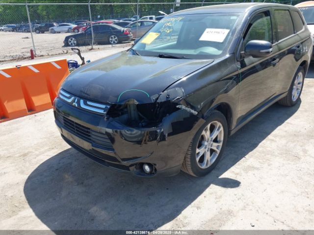 JA4AZ3A38EZ006212 Mitsubishi Outlander Se