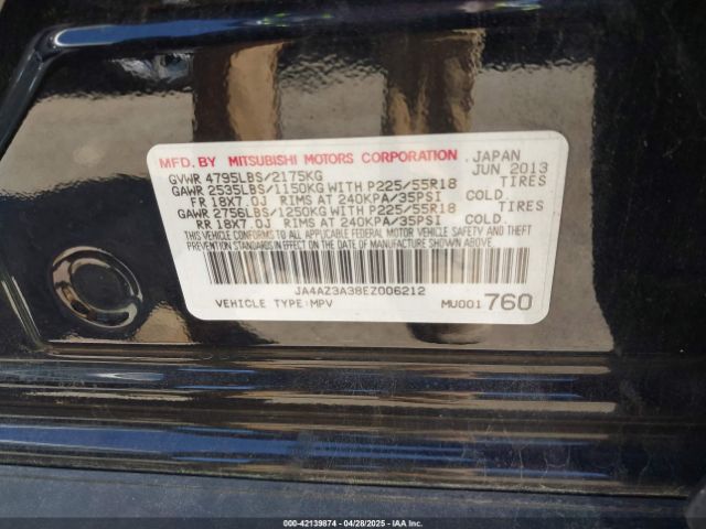 JA4AZ3A38EZ006212 Mitsubishi Outlander Se