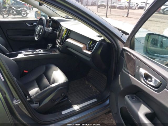 YV4102DKXM1742320 Volvo Xc60 T5 Momentum