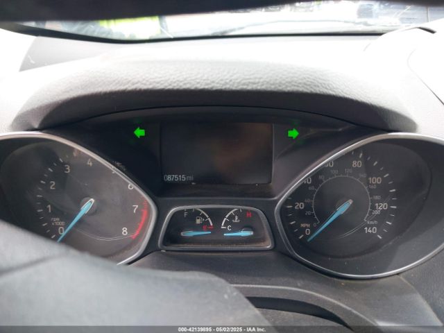 1FMCU0J94KUC32929 Ford Escape Titanium