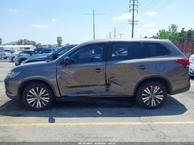 JA4AZ3A32KZ012387 Mitsubishi Outlander Es