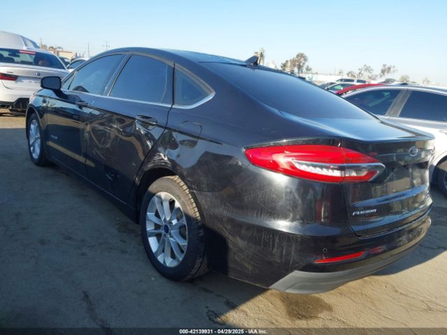 3FA6P0LU1KR284400 Ford 2019