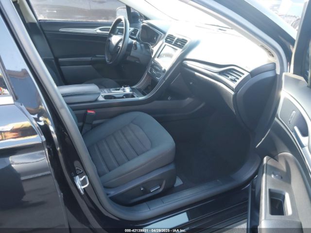 3FA6P0LU1KR284400 Ford 2019