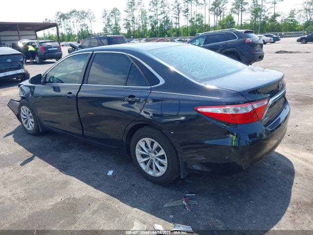 4T1BF1FK5HU677387 Toyota CAMRY LE
