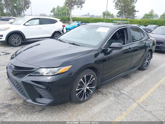 4T1B11HK0JU660482 Toyota CAMRY SE