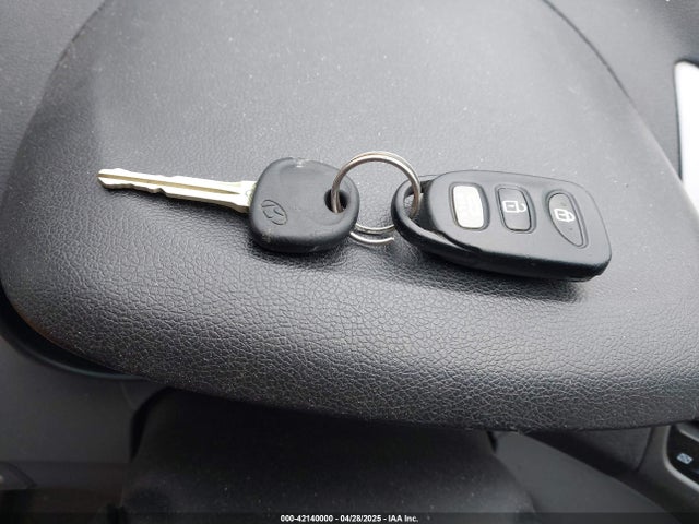 5NPDH4AE7GH736569 Hyundai ELANTRA SE