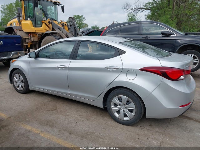 5NPDH4AE7GH736569 Hyundai ELANTRA SE