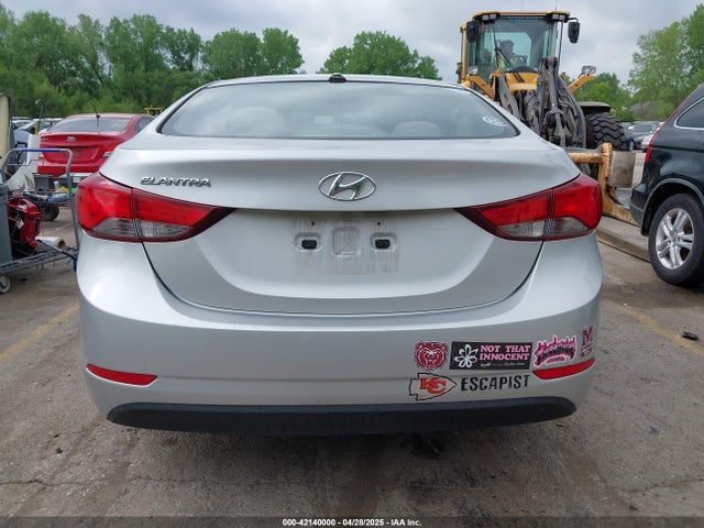 5NPDH4AE7GH736569 Hyundai ELANTRA SE