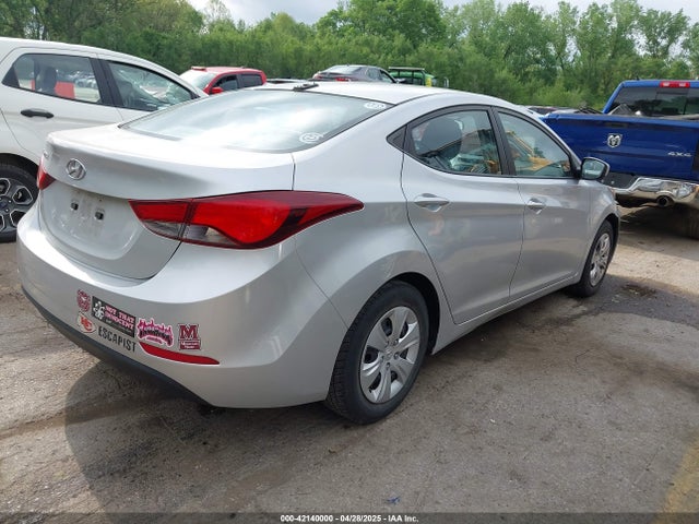 5NPDH4AE7GH736569 Hyundai ELANTRA SE