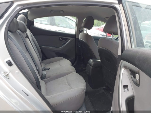 5NPDH4AE7GH736569 Hyundai ELANTRA SE