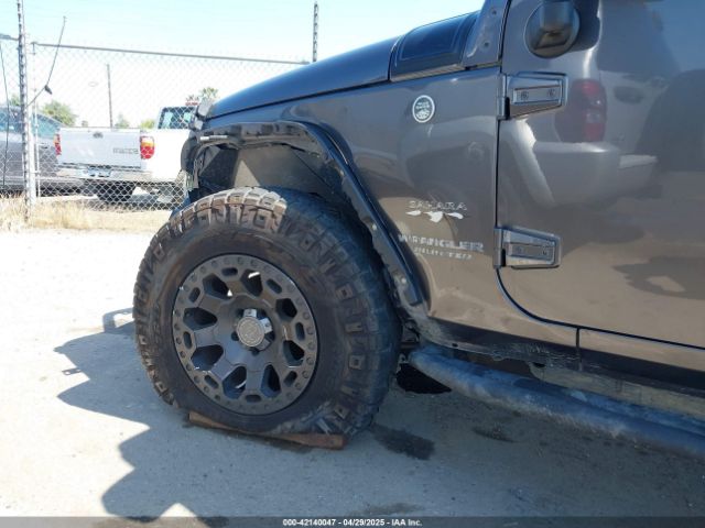 1C4BJWEG8GL217545 Jeep Wrangler Unlimited Sahara