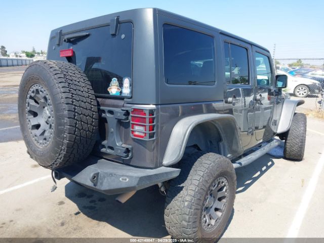 1C4BJWEG8GL217545 Jeep Wrangler Unlimited Sahara