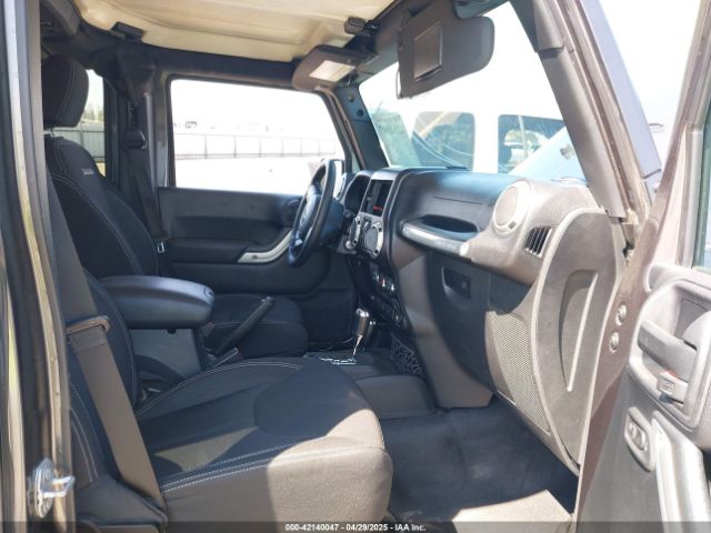 1C4BJWEG8GL217545 Jeep Wrangler Unlimited Sahara