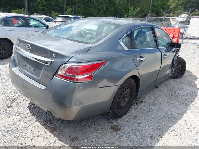 1N4AL3AP2FN388696 Nissan 2015