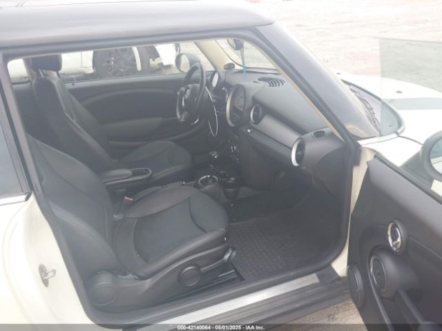 2011 MINI COOPER WMWSU3C52BT096539 Photo 4
