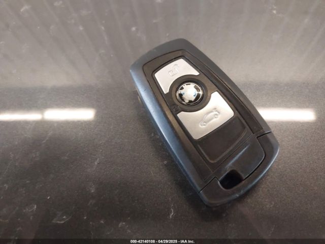 WBA3C3C5XFP664591 BMW 320i Xdrive