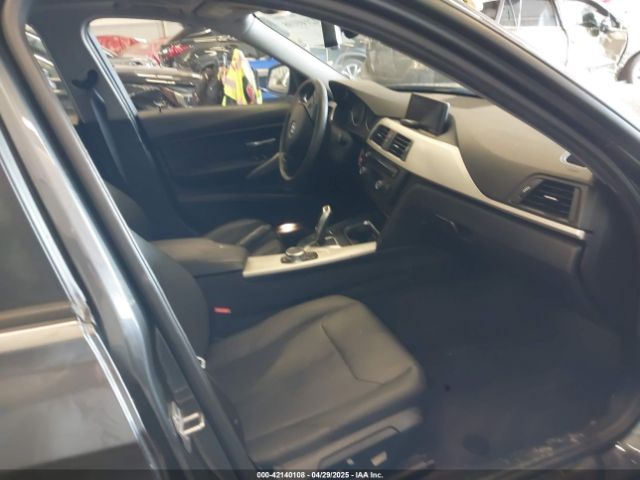 WBA3C3C5XFP664591 BMW 320i Xdrive