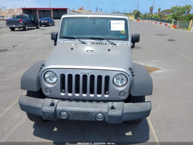 1C4BJWDG7GL109953 Jeep Wrangler Unlimited Sport