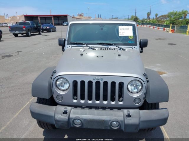1C4BJWDG7GL109953 Jeep Wrangler Unlimited Sport