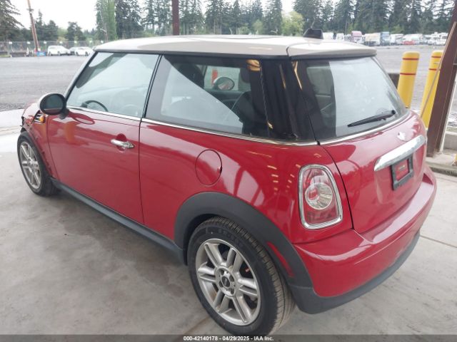 2012 MINI COOPER WMWSU3C58CT262077 Photo 2